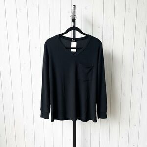 New Women's Ribbed Black V-Neck Shirt With Pocket